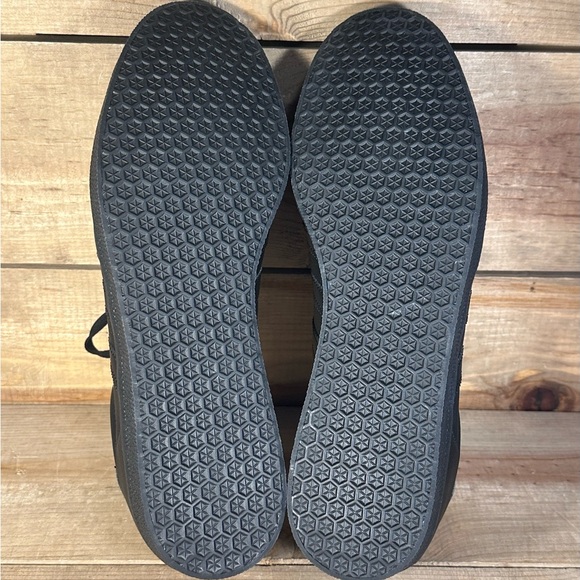 NEW Multi-Size Adidas Gazelle Black Gold Metallic Low Top Lifestyle Shoes BB5497 - Picture 5 of 7